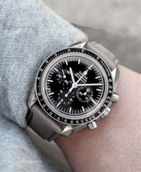 am Omega Speedmaster strap